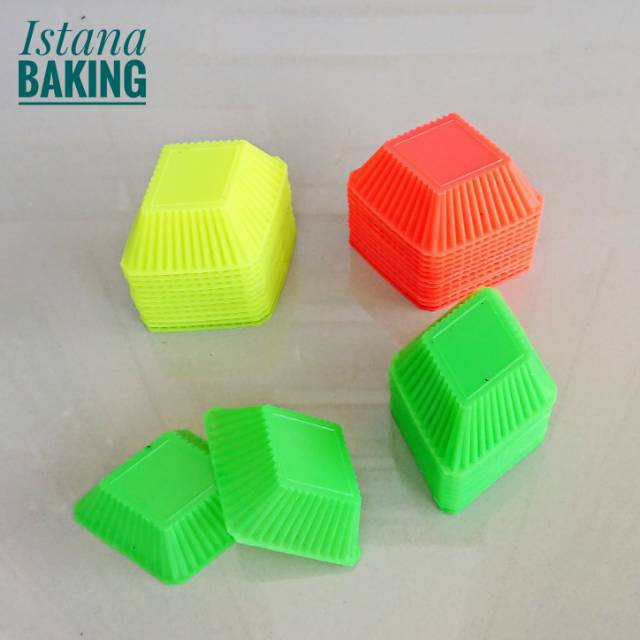 Istana Baking 12pcs Cetakan Puding Coklat Bolu Kukus Wajik Geret