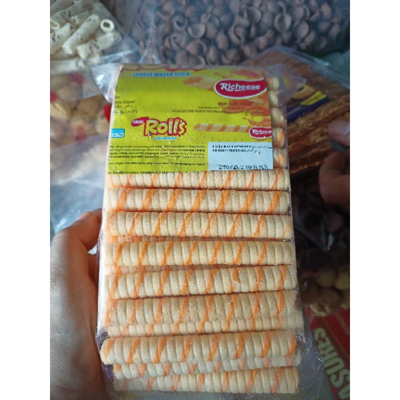 

ROLLS CHEESE 250GR