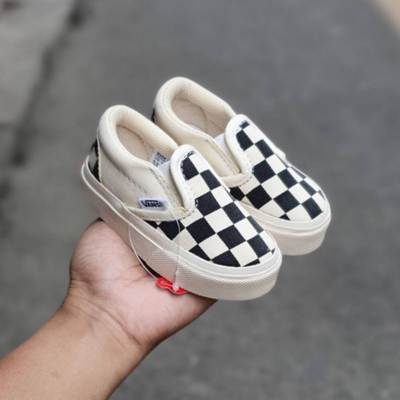 SEPATU ANAK VANS CATUR SLIP ON KANVAS MURAH