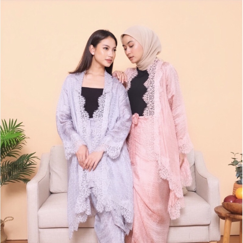 PO Thania Set Lace Kulot Kebaya