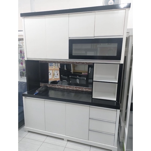 lemari dapur 4 pintu