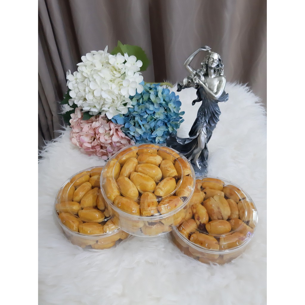 

Kue nastar toples 600 gram