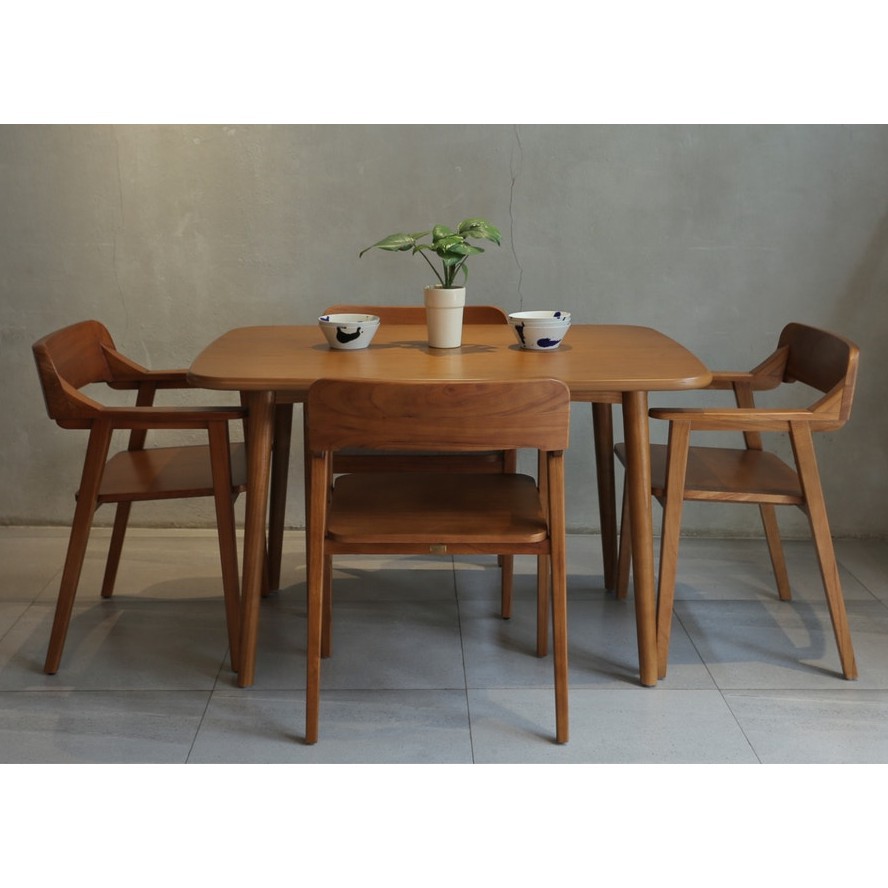Set Meja Makan Taylor Kanigoro 4 Kursi Bahan Kayu Jati Minimalis Retro