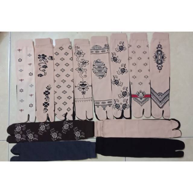 KAOS KAKI MOTIF HENNA