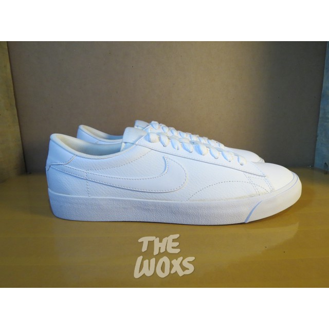 sepatu nike tennis