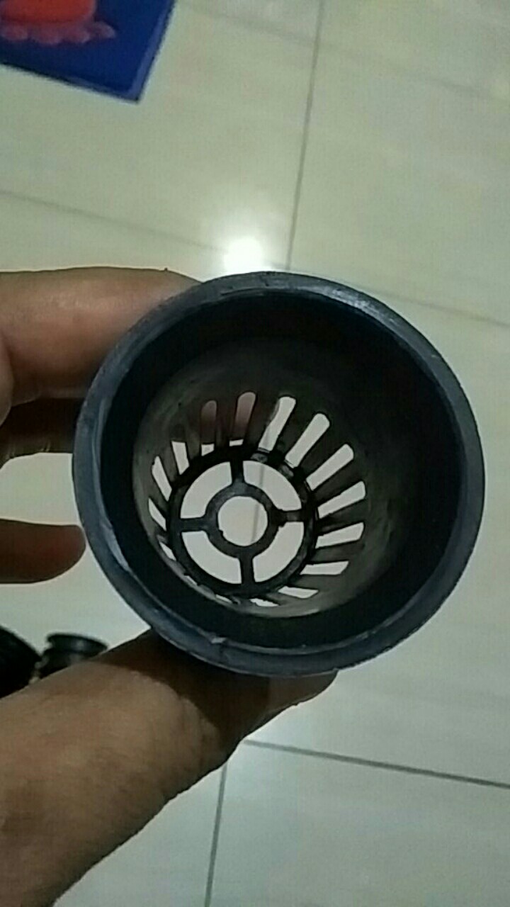 Netpot Hidroponik Hitam 5.7cm 5 Lubang