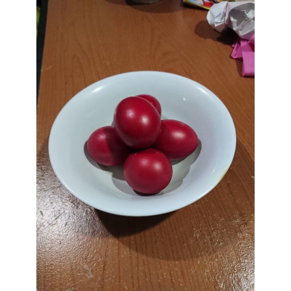 

Telur merah/telor ulang tahun/telor merah
