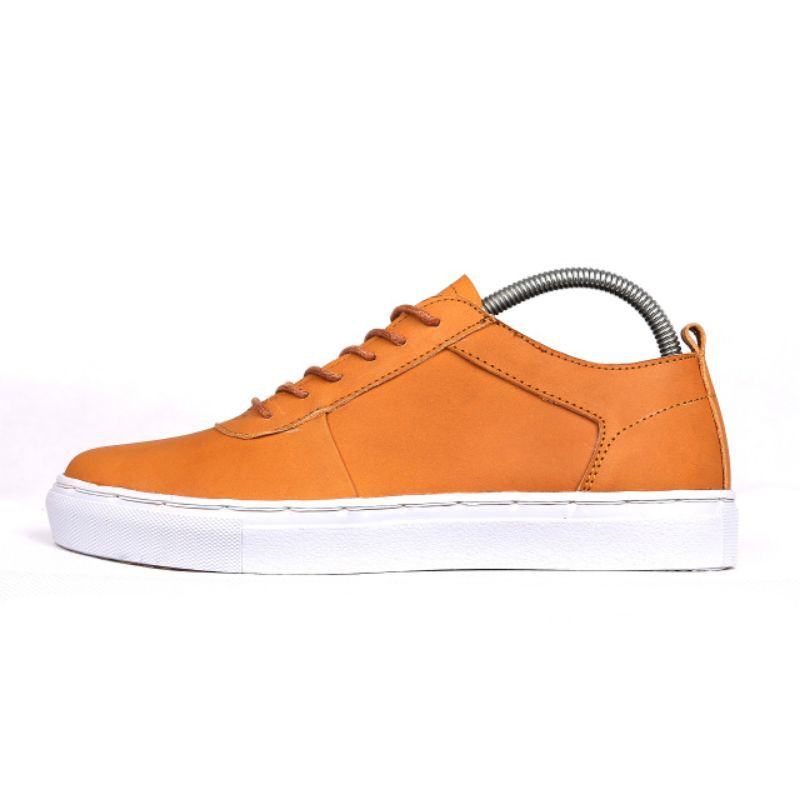 sepatu sneakers pria classic kulit asli tan