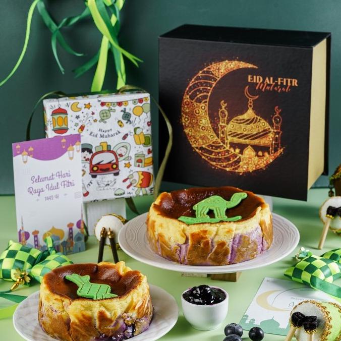 

Hampers Idul Fitri Premium Lebaran 15Cm & 18Cm Basqueburnt Cheese Cake Sarahasana_