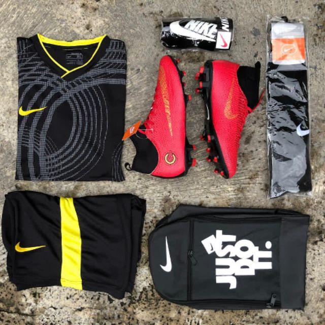 (Paket komplit) Sepatu Bola Nike Mercurial CR7 boots grade ori merah hijau tiempo legend-Merah+Paket 5
