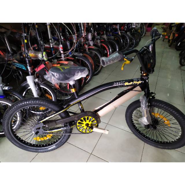 Sepeda BMX Pacific Black Magic 20"