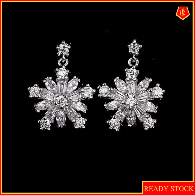 [Ready Stock]Luxury Elegant Diamond Star Stud Earrings for Women