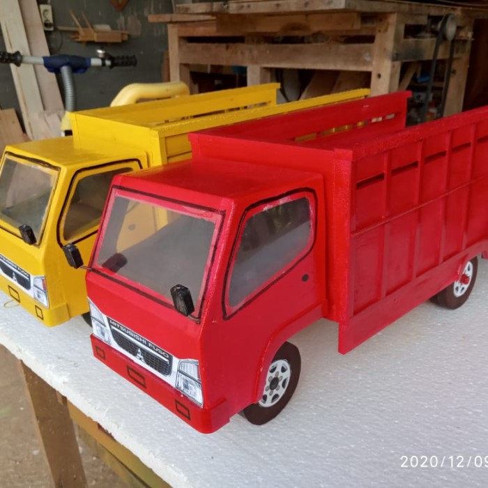 Truk Mainan Kayu Miniatur Mobil Mainan - Kuning