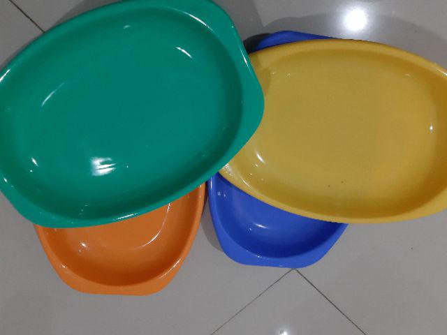 Yoshikawa Piring Plastik 24x17x4 Cm Set Isi 4 P0114 Warna Random