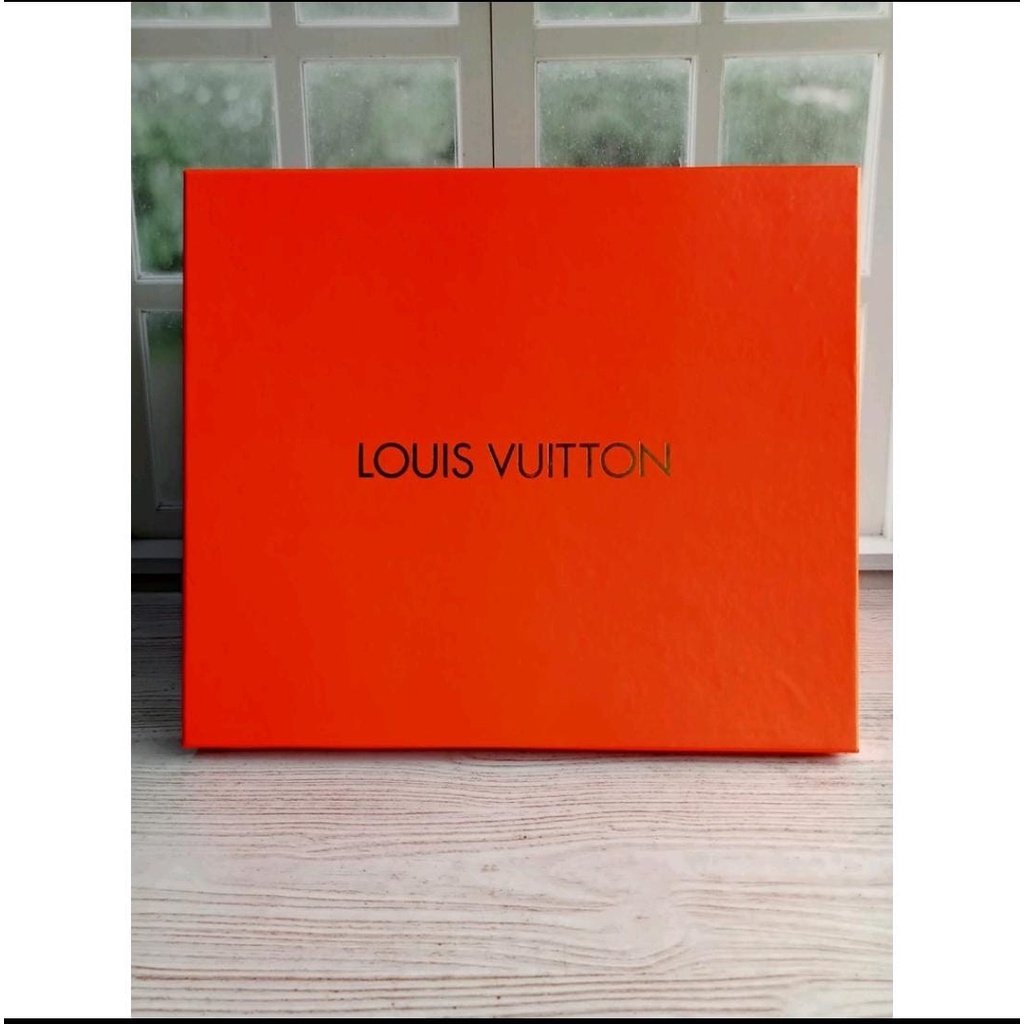 

Kotak Tas / Kardus / Box Tas / Tempat Tas / Dust Box size 36