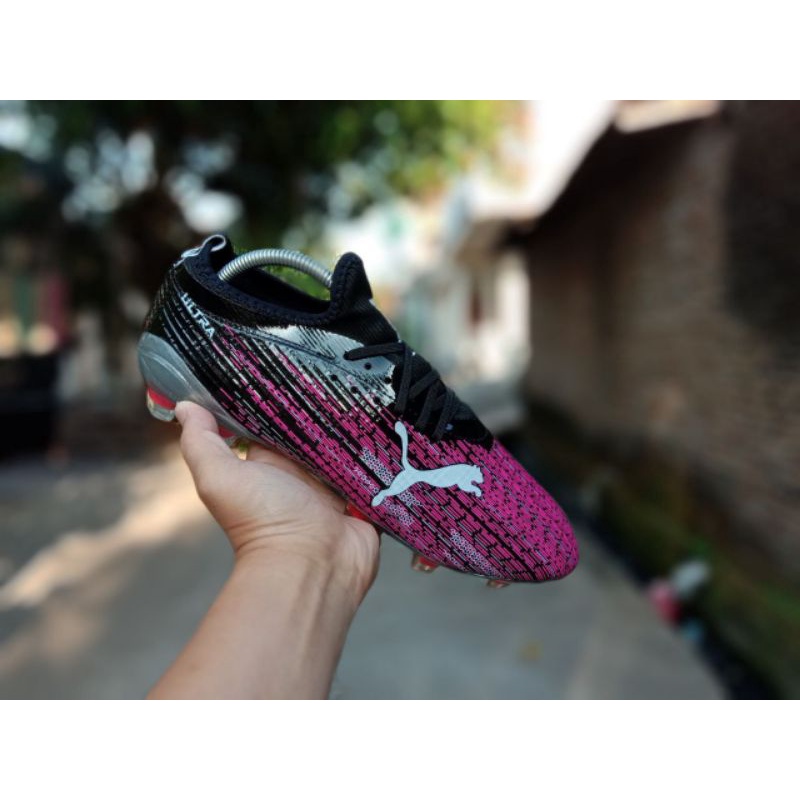 TERBARU Sepatu Bola SemiBoot Puma Ultra Hitam Ping
