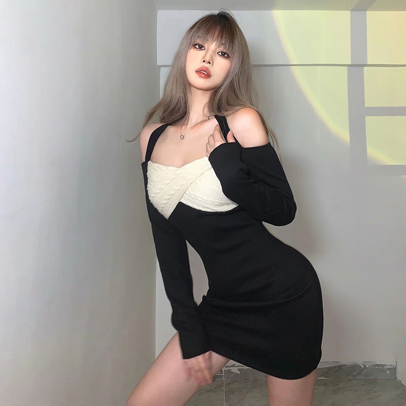 Gaun lengan panjang leher halter retro Prancis dengan kontras warna yang hati-hati, pinggang ramping