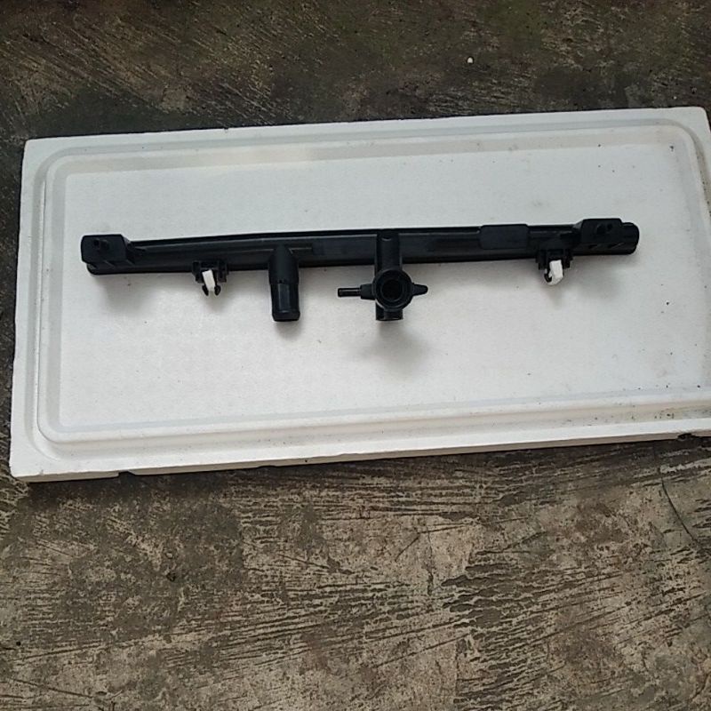 upper tank radiator Mazda 2