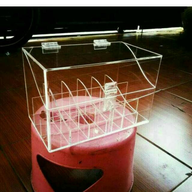 

Acrylic Bok Kutek 18 slot