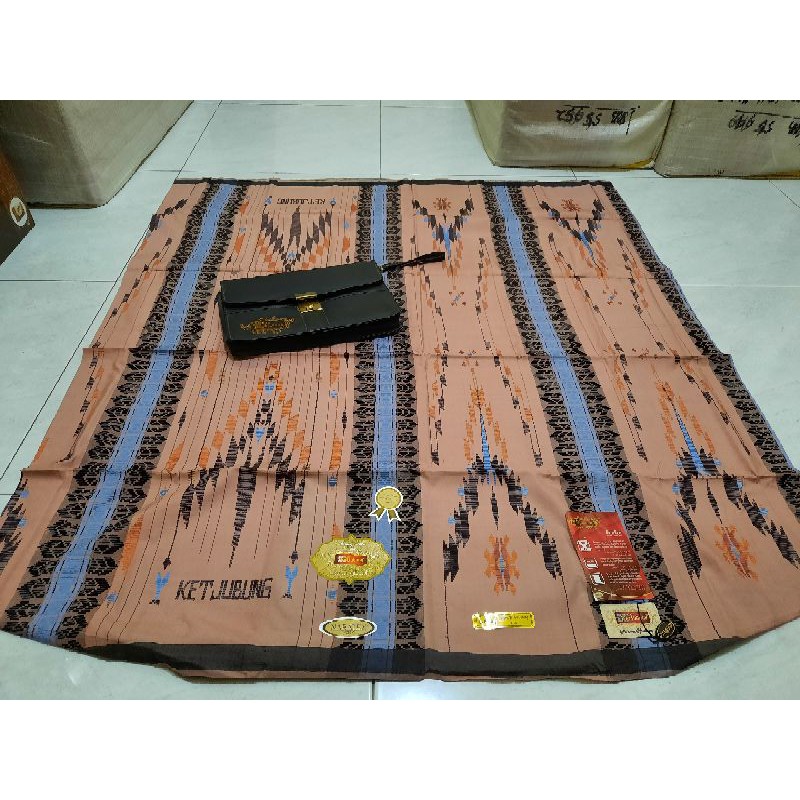 Sarung Ketjubung SSG Sutra spunsilk