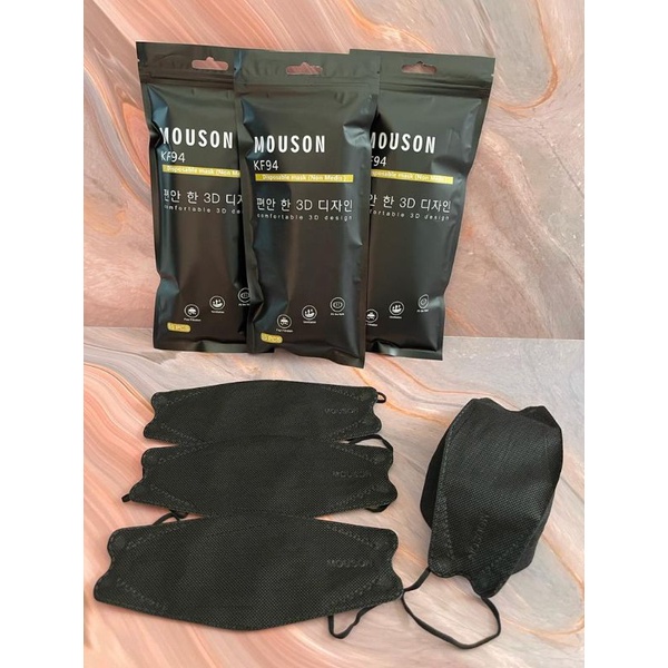 Masker Kf94 Mouson Hitam Putih 4 Ply 10pcs