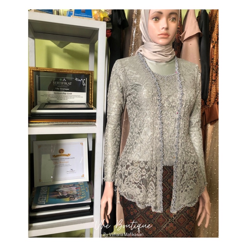 Kebaya kutu baru | Kebaya brokat | Kebaya lamaran | Kebaya Wisuda