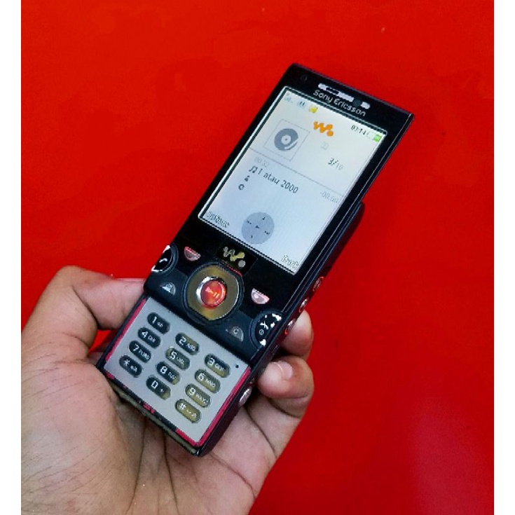 Hp jadul Sony ericsson W995 Hikaru original Hp walkman hp unik hp langka