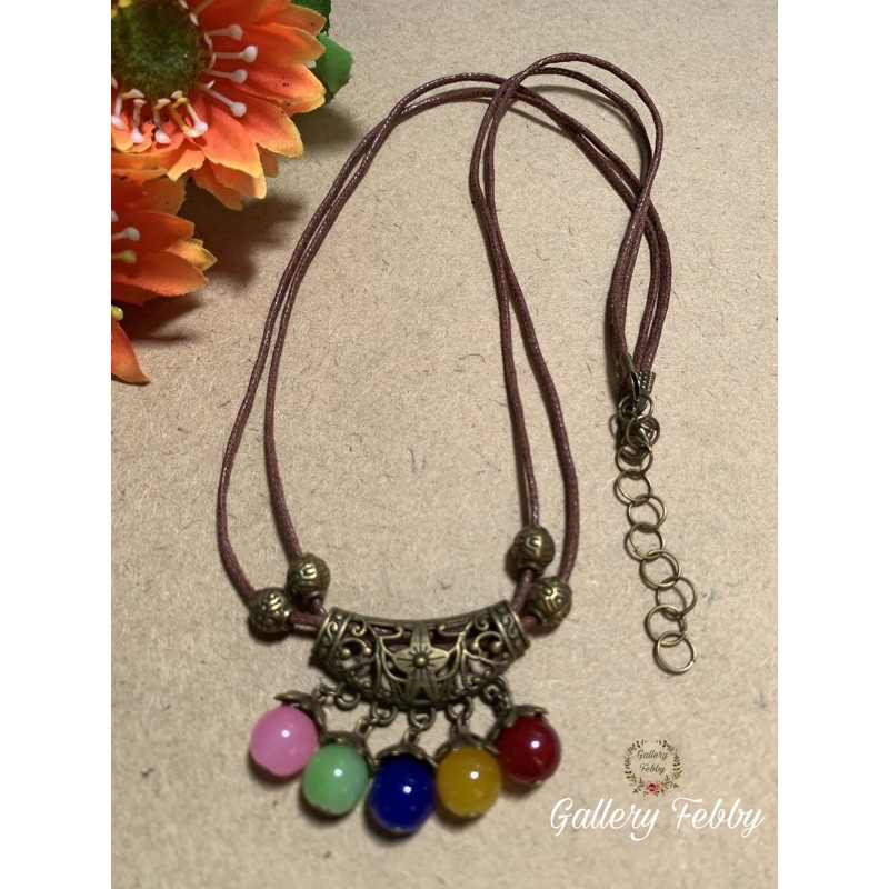 KE003 Kalung Etnik Lempengan Metal Mix Mutiara Kaca