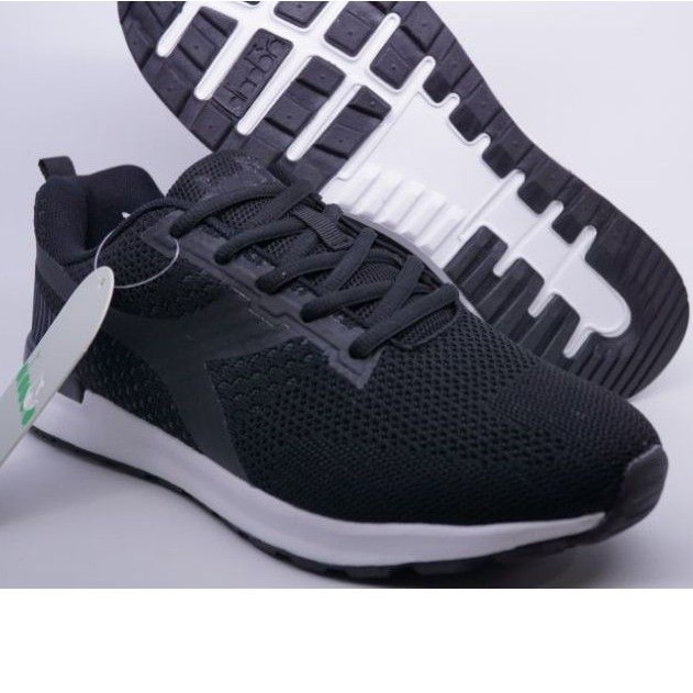 Diadora Valerio Black. DIACA90905BK. Sepatu Pria original. diadora sneakers men