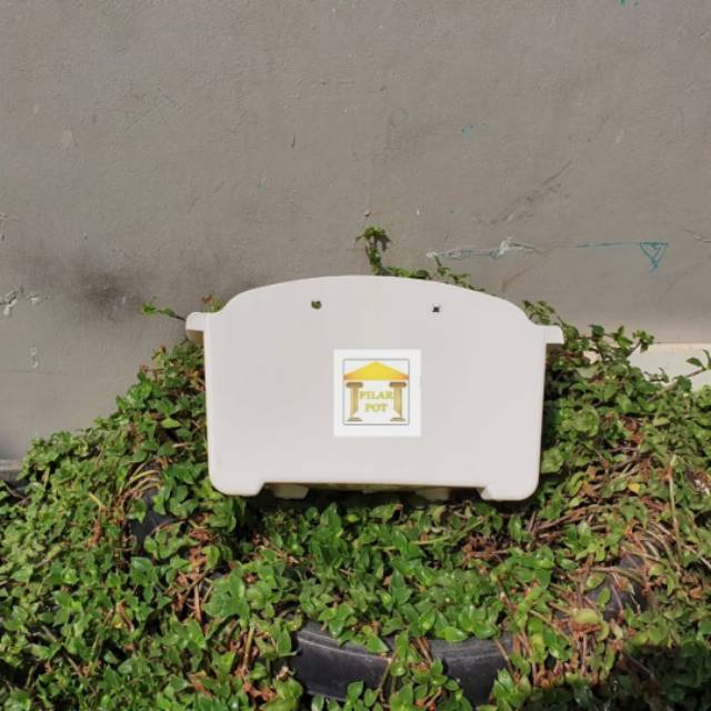 pot bunga tanaman dinding high way putih 26cm - TB 28