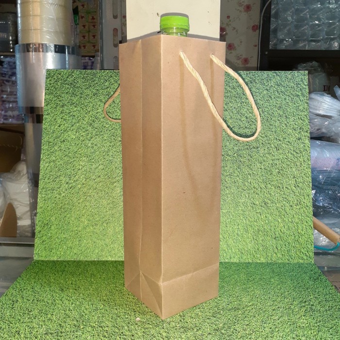 

Paper bag botol ukuran 8x8x30cm | tas kertas kado | souvenir