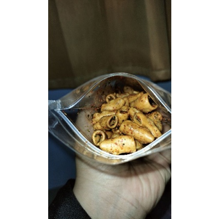 

maru'k ( makroni kriuk)