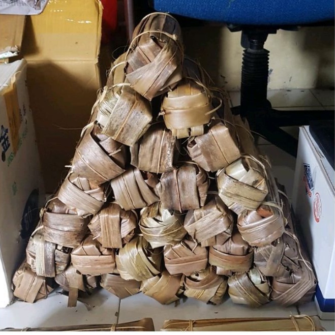 

GULA AREN 100 DARI POHON AREN PILIHAN 1 KG