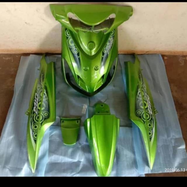 Full body halus mio smile hijau