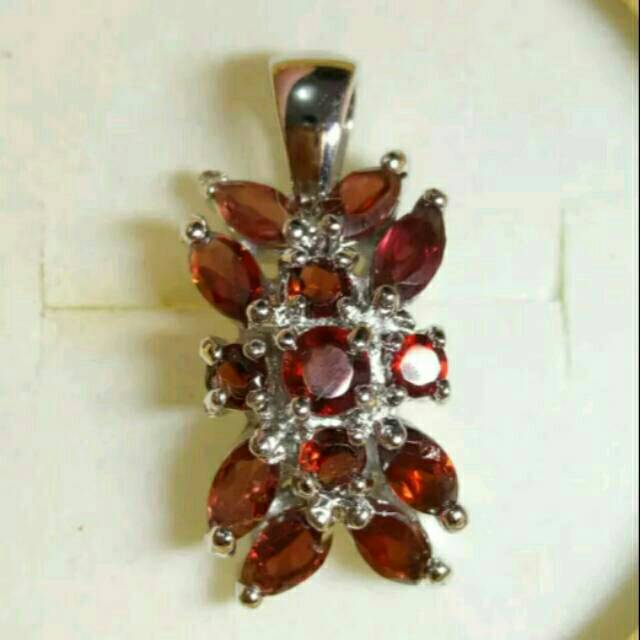 A151. 4.27gr Liontin Batu Garnet Lapis Perak. Natural RedGarnet 925 Silver Plated Pendant Jewelery