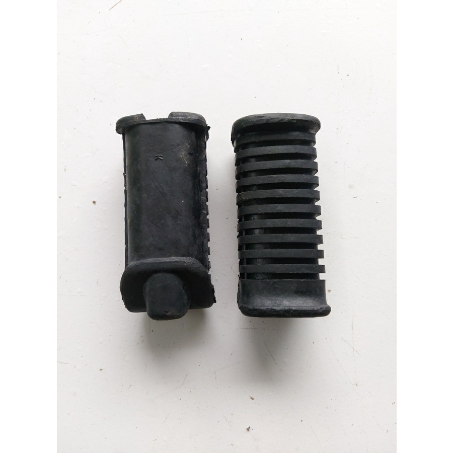 KARET STEP DEPAN PIJAKAN KAKI DEPAN HONDA SUPRA X KHARISMA SUPRA X 125 BERKUALITAS