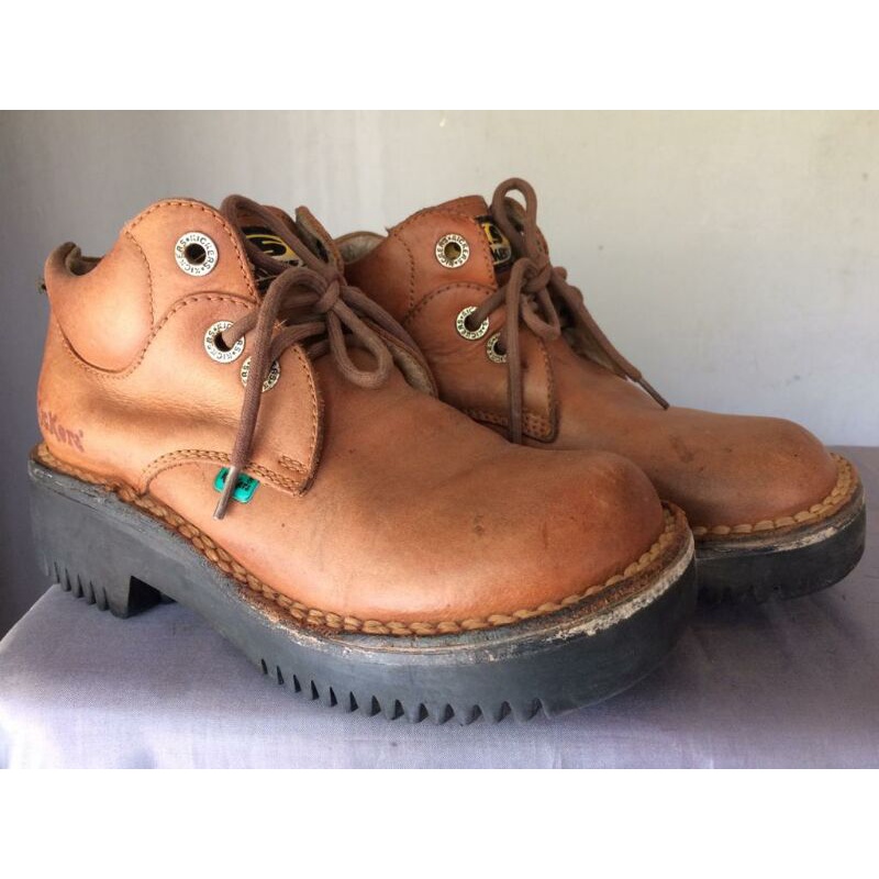 Sepatu Boots kulit Kickers Original