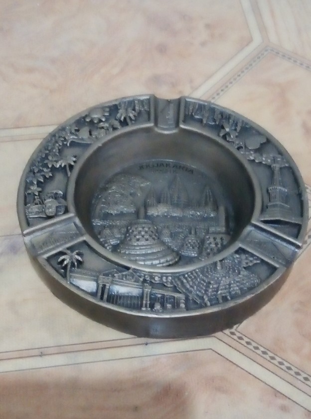 Asbak Jogja Relief Prambanan Borobudur Tugu Kraton 12x12x2 Fiberglass
