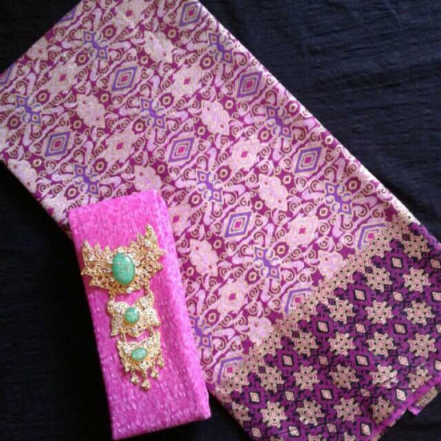 set kain batik dan embos