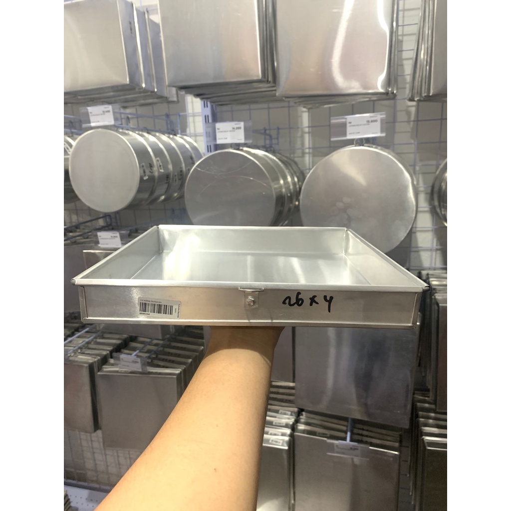 LOYANG KOTAK 26x26x4 CM