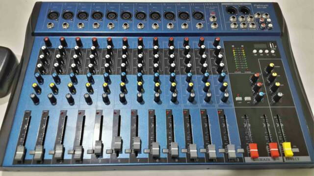 Mixer 12 chanel Seri MX 1200u