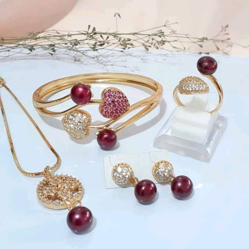 Set mutiara lombok|Set mutiara asli lombok|Set mutiara tawar|Perhiasan mutiara asli lombok|Mutiara a