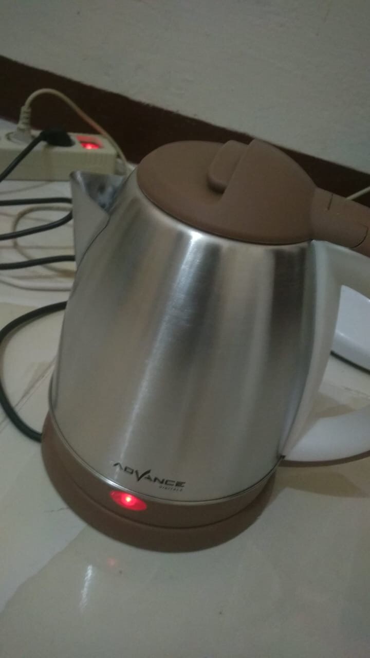 Kettle Listrik Teko Listrik Advance Ak 151 Ak151 Kapasitas 1,5 Liter