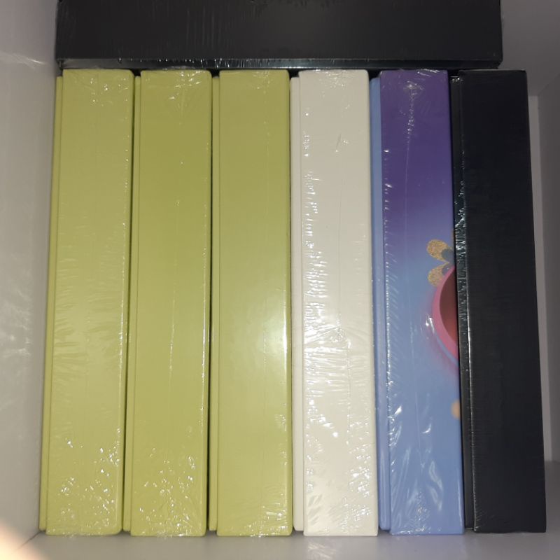 SM ARTIST - SEASON'S GREETING 2022 SEALED