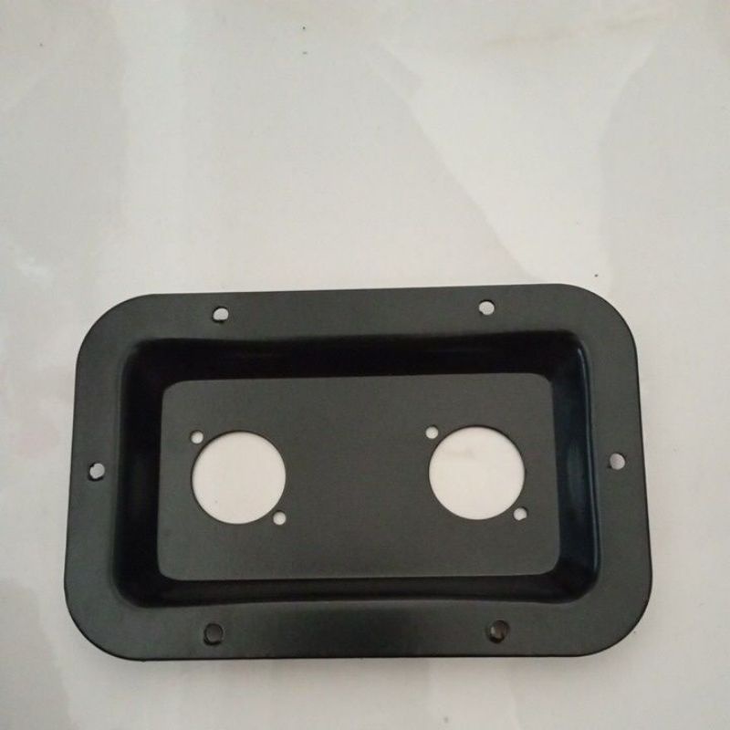 panel spikon besi kotak