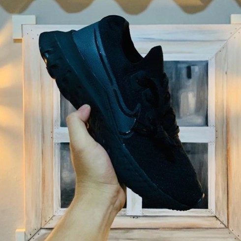 nike react infinity run triple black