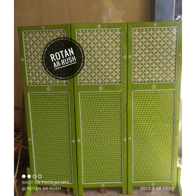 PARTISI PENYEKAT RUANGAN / SKETSEL PENYEKAT / PENYEKAT RUANGAN