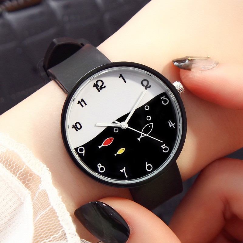 Jam Tangan Quartz Analog Korea Strap Silikon Warna Permen untuk Wanita Motif Kartun-7