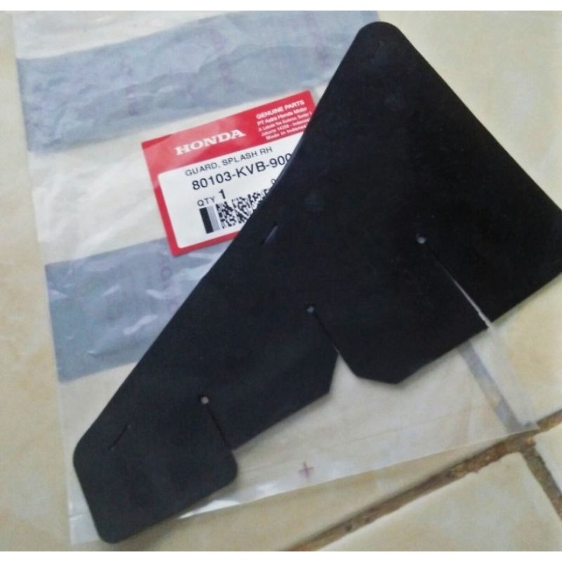 KARET KARPET SPAKBOR BELAKANG BODY KANAN VARIO 110 CW KARBU LAMA 80103-KVB-900 ORI AHM