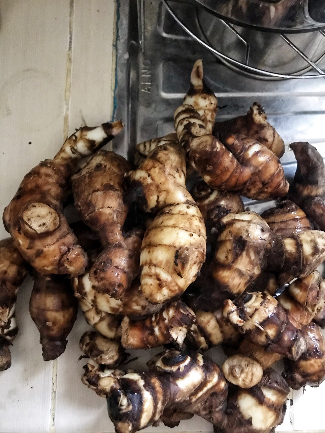 Umbi Ganyong Merah Segar 1 Kg